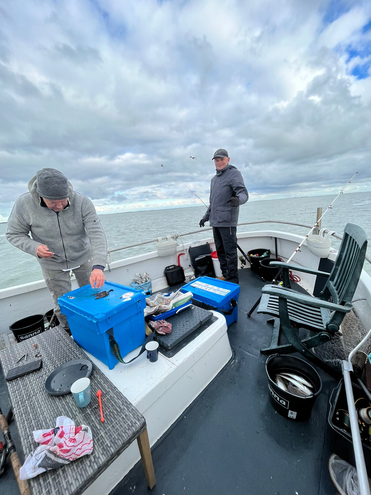 Boot in de haven bij de lift